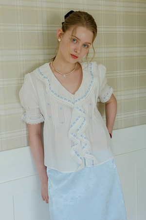 Cest_Blue floral ruffle blouse_WHITE
