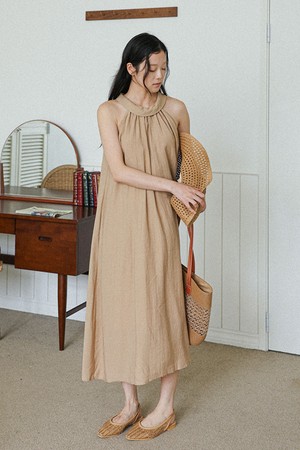 LS_Halter neck shirring dress_BEIGE