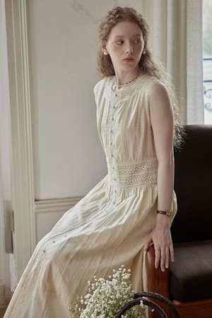 PM_Lace pintuck sleeveless dress