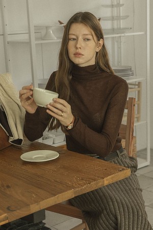 Slim turtleneck knit top