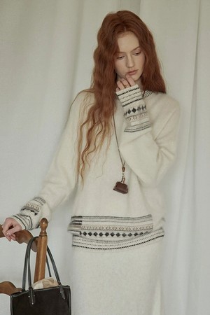 PM_Vintage border sweater