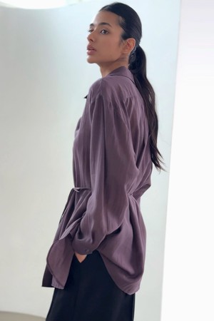iconica silky shirt (wild plum)