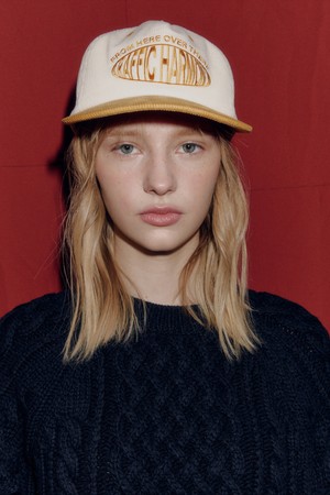 CORDUROY ROUND LOGO DEEP-FIT 5-PANEL CAP MUSTARD