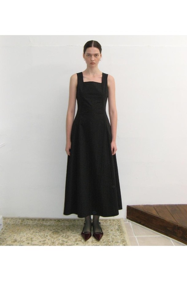 NONMUTE - 민소매 원피스 - Square Neck Maxi Dress Black