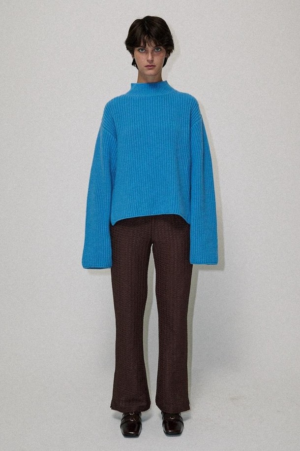 NONMUTE - 스웨터 - Loose fit half-neck knit Airy blue