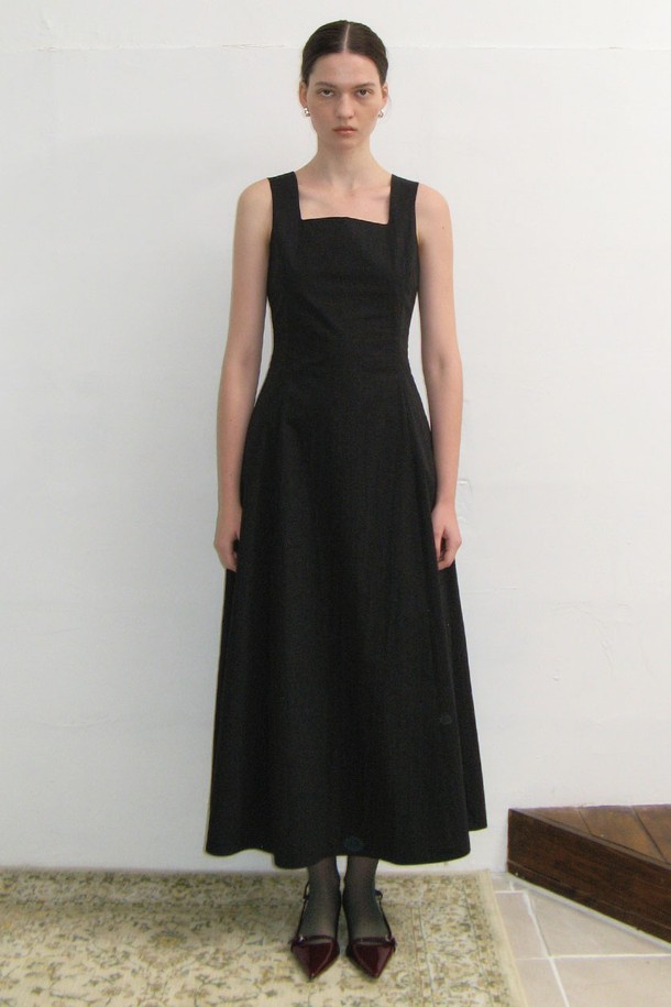 NONMUTE - 민소매 원피스 - Square Neck Maxi Dress Black