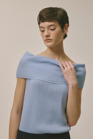 Off-shoulder Knit Top Blue