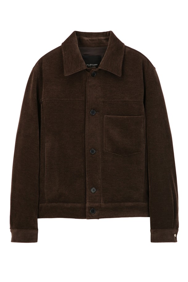 매혹적인 다크카키 컬러의 벨루어 소재 셔츠형 점퍼입니다. 부드러운 촉감과 두꺼운 두께감으로 가을, 겨울철 따뜻하게 착용할 수 있습니다. 베이직하고 캐주얼한 스타일로, 데일리룩은 물론 출근룩까지 폭넓게 활용 가능합니다. 레귤러핏에 무지 디자인, 버튼 여밈 방식과 셔츠형 코트 타입으로 클래식한 무드를 더했습니다. 실용적인 포켓 디테일과 안감, 긴 소매 기장으로 완성도를 높인 점퍼입니다.
