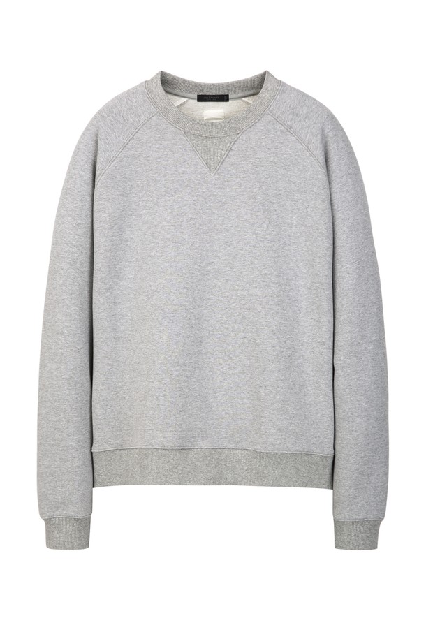 [NEWYORK SWEAT] 그레이 UrbanShell (어반쉘) 맨투맨 (JNTS5C801G2)은 남성을 위한 캐주얼하고 베이직한 스타일의 상의입니다. 봄, 가을, 겨울 모두 착용 가능하며, 출근룩과 캠핑룩에 적합합니다. 레귤러핏에 라운드넥 디자인으로, 부드러운 촉감의 면, 나일론, 폴리우레탄 혼방 소재를 사용하여 편안한 착용감을 선사합니다. 긴 소매와 레귤러 기장으로 제작되었으며, 무지 패턴의 그레이 컬러가 미니멀하고 클래식한 분위기를 연출합니다. 드라이클리닝 전용 제품으로, 시보리는 면 98%, 폴리우레탄 2%로 구성되었으며, LF에서 제조되었습니다.
