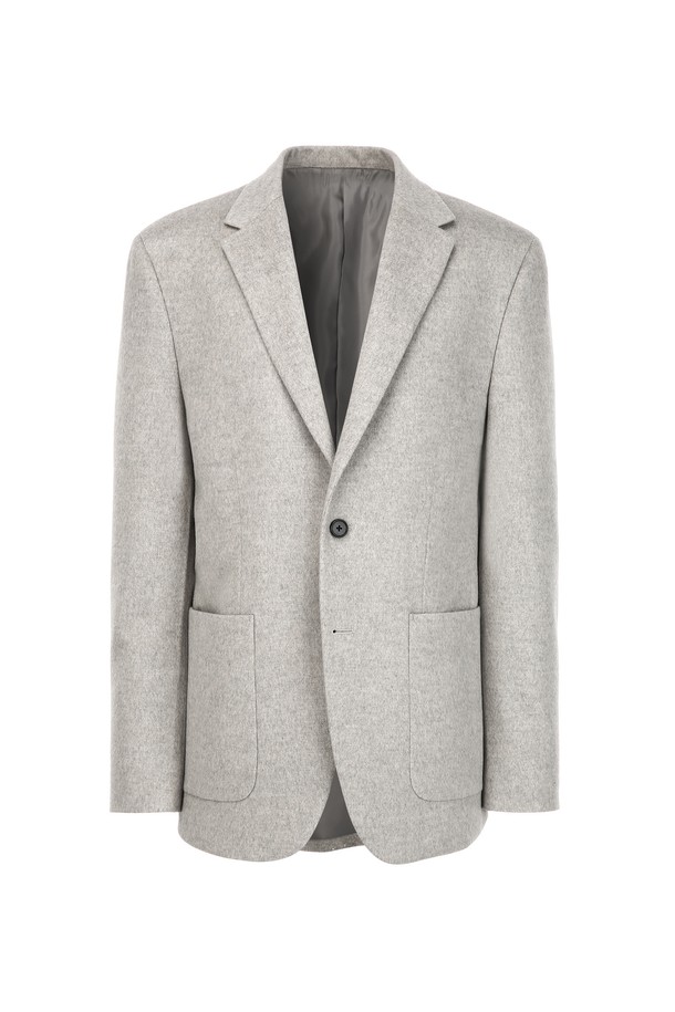 라이트베이지 캐시미어 솔리드 자켓 (JNJA5D606I1)은 가을, 겨울 시즌에 어울리는 클래식하고 베이직한 스타일의 테일러드 자켓입니다. 부드러운 촉감의 캐시미어 소재와 두꺼운 두께감으로 따뜻함을 선사하며, 레귤러 핏과 싱글 버튼 여밈으로 깔끔한 실루엣을 연출합니다. 안감은 레이온과 폴리에스터 혼방으로 제작되었으며, 소매는 긴 소매, 디자인은 솔리드 무지 패턴으로, 오피스룩, 출근룩, 모임룩 등 다양한 TPO에 활용 가능합니다. 주머니감은 면 100%, 소매 안감은 폴리에스터 100%이며, 드라이클리닝 전용으로 관리해야 합니다.
