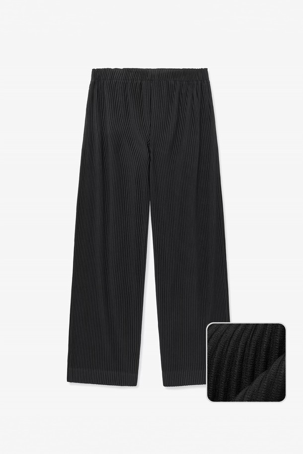 TNGT - 캐주얼팬츠 - Yoyogi Wide Fit Summer Pleats Pants (Black) TNPA5E210BK