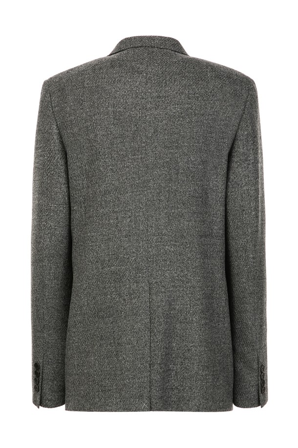 Loro-piana (로로피아나) 원단의 고급스러움을 느낄 수 있는 그레이 컬러의 남성 울 아웃포켓 재킷입니다. 가을과 겨울에 어울리는 두꺼운 두께감으로 따뜻하게 착용 가능하며, 부드러운 촉감이 특징입니다. 클래식하고 미니멀한 디자인에 레귤러 핏, 싱글 버튼 여밈 방식으로 세련된 스타일을 연출합니다. 안감은 폴리에스터를 사용하여 편안함을 더했으며, 아웃포켓 디테일로 실용성을 높였습니다. 오피스룩, 비즈니스 캐주얼, 모임룩 등 다양한 TPO에 활용 가능합니다.
