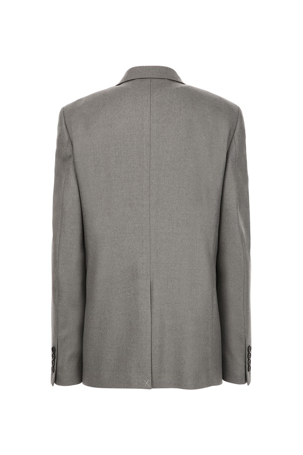 세피아 컬러의 여성용 윈터 베이직 울 셋업 재킷입니다. 겨울 시즌, 두꺼운 두께감으로 따뜻하게 착용할 수 있으며, 캐시미어, 모, 폴리우레탄 혼방 소재로 부드러운 촉감을 선사합니다. 베이직한 디자인에 싱글 버튼 여밈 방식으로 클래식하고 미니멀한 스타일을 연출합니다. 오피스룩, 출근룩, 모임룩 등 다양한 TPO에 활용 가능하며, 셋업으로 더욱 완성도 높은 스타일을 완성할 수 있습니다. 긴 소매 기장의 레귤러 기장 자켓입니다.
