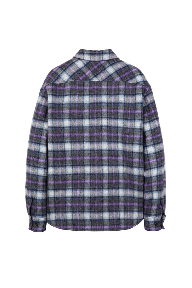 울 블렌드 플란넬 퀼팅 셔츠 - 블루 (JNSH5D216B2)는 가을과 겨울에 어울리는 남성용 셔츠입니다. 부드러운 촉감의 울, 나일론, 알파카, 앙고라 혼방 소재로 제작되어 따뜻하고 편안한 착용감을 선사합니다. 클래식과 캐주얼 스타일을 모두 아우르는 체크 패턴과 퀼팅 디자인이 특징이며, 레귤러핏과 긴 소매 기장으로 다양한 룩에 활용하기 좋습니다. 출근룩, 비즈니스 캐주얼, 모임룩 등 TPO에 맞춰 스타일리시하게 연출할 수 있습니다.
