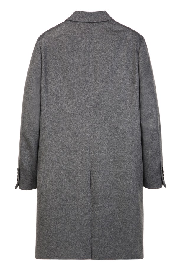 세련된 남성 비즈니스룩을 완성할 그레이 캐시미어 100% 싱글 코트입니다. 부드러운 촉감과 뛰어난 보온성을 자랑하는 캐시미어 소재로 제작되어, 가을과 겨울 시즌에 안성맞춤입니다. 미니멀하고 클래식한 디자인으로 오피스룩, 출근룩, 비즈니스 캐주얼에 모두 잘 어울립니다. 레귤러핏 싱글버튼의 롱 코트로, 안감은 폴리에스터를 사용하여 활동성을 높였습니다. JNCO5D203G2 모델로 당신의 품격을 더욱 높여보세요.
