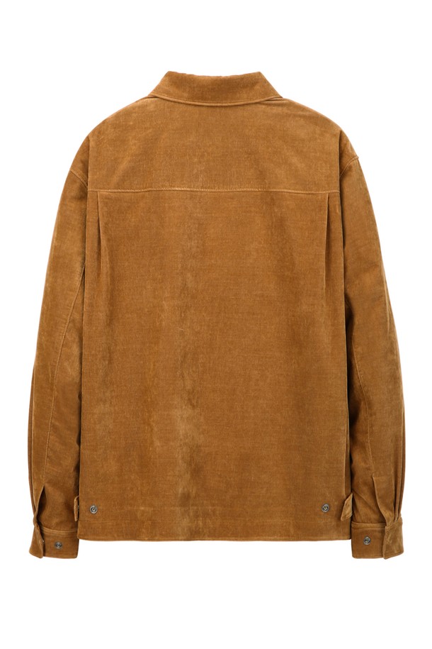 베이지 드리즐러 셔켓 (JNSH5D301I2)은 남성을 위한 캐주얼 셔켓입니다. 봄, 가을에 어울리는 보통 두께감의 레귤러핏 제품으로, 부드러운 촉감의 폴리에스터, 면, 레이온, 폴리우레탄 혼방 소재로 제작되었습니다. 무지 패턴에 버튼 여밈 방식이며, 긴 소매와 안감 처리가 되어 있습니다. 비즈니스 캐주얼 및 출근룩에 적합하며, 캐주얼, 클래식, 미니멀 스타일을 연출하기 좋습니다.
