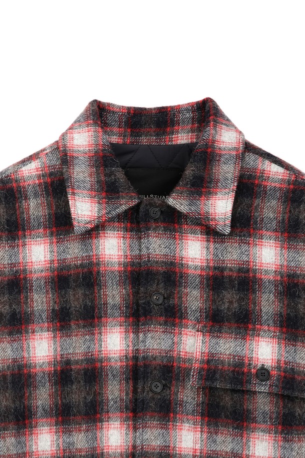 울 블렌드 플란넬 퀼팅 셔츠 - 레드 (JNSH5D216R2)는 가을, 겨울 시즌에 어울리는 상의 제품입니다. 울, 나일론, 알파카, 앙고라 혼방의 부드러운 촉감과 두꺼운 두께, 퀼팅 디자인이 특징이며, 캐주얼 및 클래식 스타일을 연출합니다. 레드 컬러의 체크 패턴이 돋보이며, 출근룩과 모임룩에 활용하기 좋습니다. 레귤러핏과 칼라넥 디자인으로 편안하면서도 세련된 스타일을 완성합니다. 긴 소매 기장의 플란넬 소재 셔츠로, 미니멀한 스타일을 선호하는 분들께 추천합니다.
