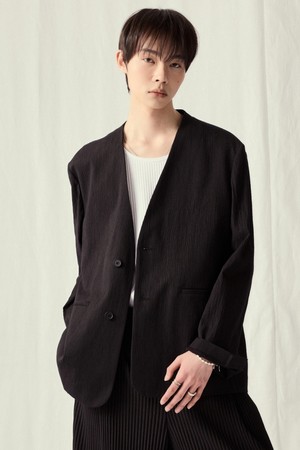 Seersucker Collarless Jacket (Black) TNJA5E203BK