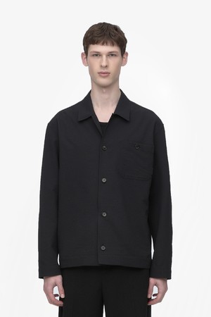 블랙 서커 오픈카라 세미오버핏 셔캣 (JNSH5A207BK)