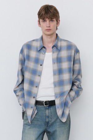 블루 옴브레 체크 세미오버핏 셔츠 (JNSH5C110B2)