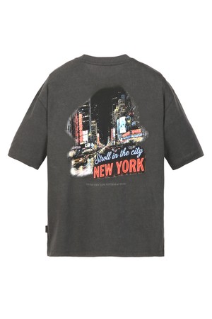 [EXCLUSIVE][NEWYORK PALETTE] CITY NIGHT 그래픽 티셔츠 - 차콜 (JNTS6B701CG)