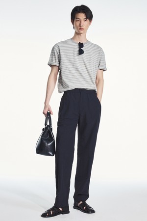 Wide Tapered Fit Nylon Pants (Black) TNPA6E200BK