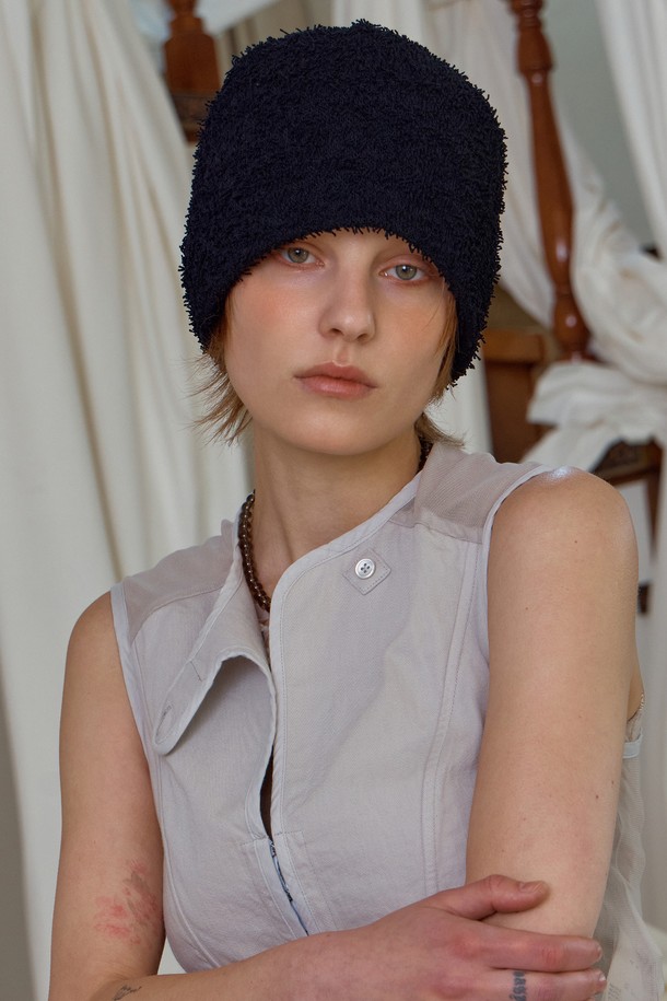UNDERCONTROL STUDIO - 모자 - FUZZY BEANIE / COOL BOUCLE / BLACK