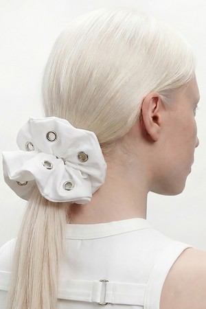 아일렛 스크런치 머리끈 SCRUNCHIE / MID / EYELET / WS / WHITE