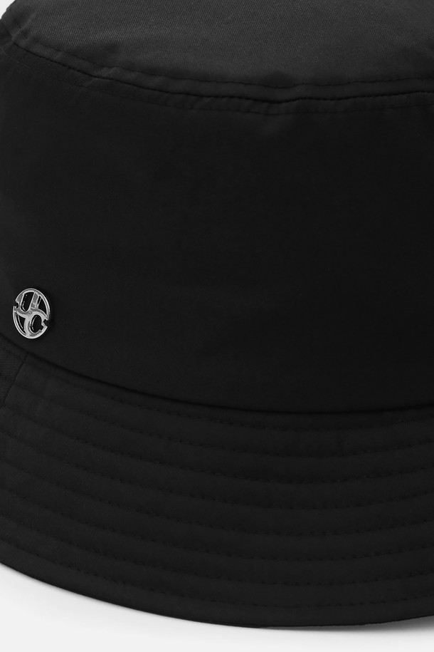 UNDERCONTROL] UC OVER FIT BUCKET NC BK