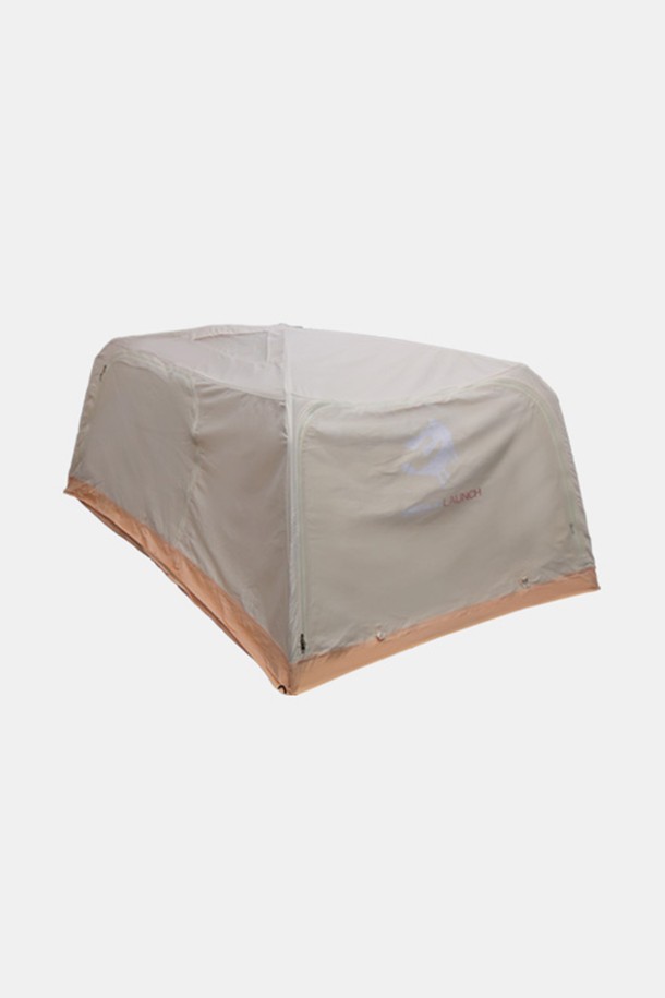 7인승 SUV에 최적화된 LARGE 사이즈의 차박 텐트입니다. 베이지, 라이트카키, 그레이, 블루 4가지 색상으로 출시되었으며, 면, 폴리에스테르, 알루미늄 소재를 사용하여 사계절 캠핑과 차박에 적합합니다. 4면 개방 구조, 벤틸레이션 시스템, 메쉬망 도어, 더블월 구조, 보온/통기/방충/사생활 보호 기능, 전용 가방 포함으로 야외 활동의 편의성을 높였습니다.
