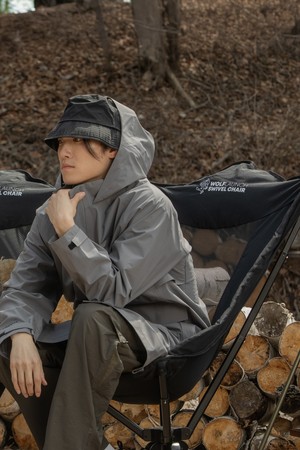 와이더 스위블 체어