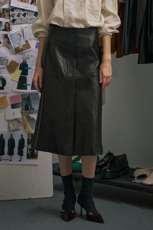 램스킨 버튼 슬릿 스커트
