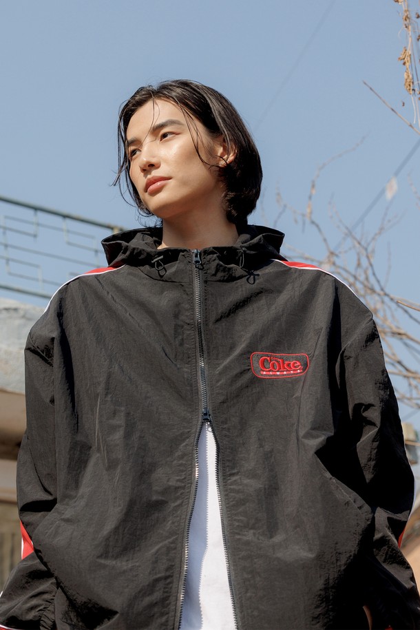 Coca-Cola - 아노락/바람막이 - 코카-콜라 : Side Color Nylon Jacket 블랙