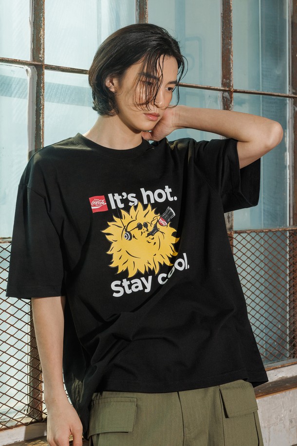 Coca-Cola - 반팔티셔츠 - 코카-콜라 : Stay Cool T-shirt 블랙