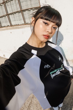 코카-콜라 : White Block Long Sleeve 블랙