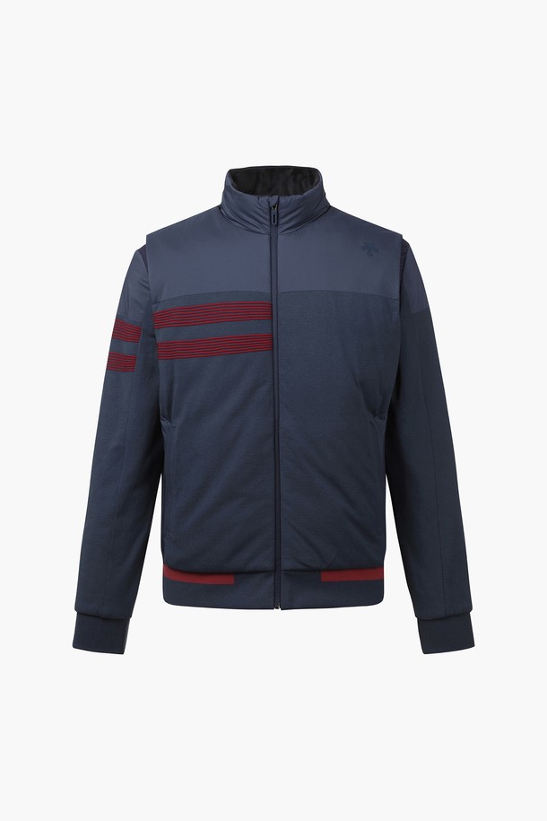 남성 니트 하이브리드 아우터 (DO42MFKOO4)는 가을, 겨울 시즌에 골프를 즐길 때나 겨울 데일리룩으로 활용하기 좋은 남성용 아우터입니다. 스포티, 미니멀, 클래식 스타일을 모두 아우르는 디자인으로, BLKG, LNAG 두 가지 색상으로 출시되었습니다. 부드러운 촉감의 레이온, 폴리에스터, 나일론 혼방 소재에 거위솜털(90%)과 거위깃털(10%) 충전재를 사용하여 보온성을 극대화했습니다. 레귤러핏의 레귤러 기장으로, 집업 형태로 편안하게 착용할 수 있으며, 무지 패턴으로 어떤 스타일에도 잘 어울립니다.
