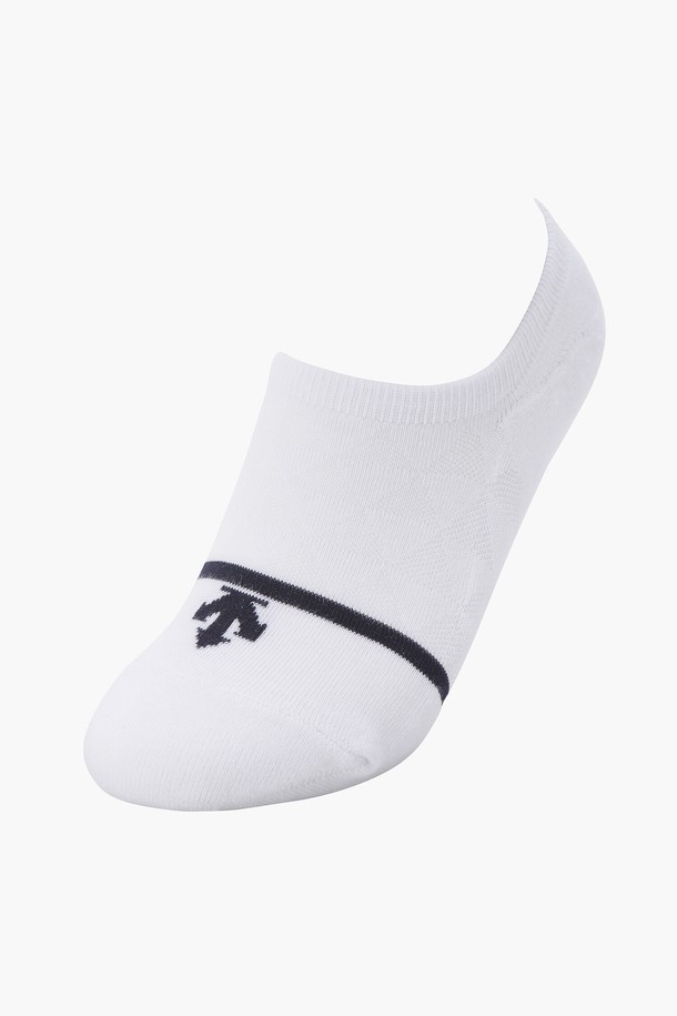 DP12WFSO21 여성 페이크 삭스는 골프 및 일상생활에서 활용하기 좋은 제품입니다. 면, 나일론, 폴리에스터, 폴리우레탄 혼방의 부드러운 소재로 제작되어 통기성이 뛰어나고 밀착감 있는 착용감을 제공합니다. 메쉬 패턴과 립조직 디테일로 디자인되어 스포티하면서도 캐주얼한 스타일을 연출할 수 있습니다. DPKG, NAVG 두 가지 컬러로 출시되어 다양한 골프룩이나 미니멀한 스타일에도 매치하기 좋습니다. 사계절 내내 편안하게 착용 가능한 여성 페이크 삭스입니다.
