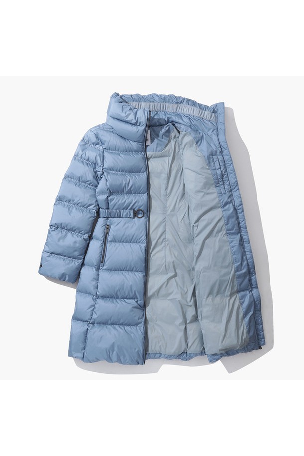 여성 풀집업 하이넥 롱다운 점퍼 (GO422LDJN1)는 겨울철 골프 및 일상생활에서 스포티한 스타일을 연출할 수 있는 롱다운 점퍼입니다. 무지 디자인에 레귤러핏으로 제작되었으며, 보온 기능과 부드러운 촉감을 제공합니다. 폴리에스터, 나일론, 거위솜털, 거위깃털을 사용하여 두꺼운 두께감과 긴 소매 기장으로 따뜻함을 더했습니다. 하이넥 디자인과 집업 여밈 방식으로 편안하게 착용할 수 있으며, 안감이 있어 활동성을 높였습니다. 블랙(BLCK)과 라이트블루(LBLU) 두 가지 색상으로 출시되었습니다.
