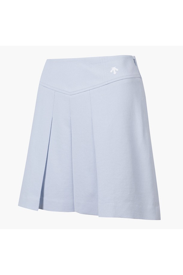 여성 밴딩 플레어 스커트 (DP12WFSK33)는 봄, 여름 시즌 골프룩을 위한 스포티 무드의 플레어 스커트입니다. 허리 E밴딩 처리와 앞면 중심 플레어 디자인으로 편안함과 여성스러운 실루엣을 동시에 선사합니다. 무지 디자인에 DBEG, LBLG 두 가지 컬러로 출시되어 다양한 상의와 손쉽게 매치 가능합니다. 폴리에스터와 폴리우레탄 혼방 소재로 제작되어 활동성이 뛰어나며, 안감이 있어 비침 걱정 없이 착용할 수 있습니다. 미니멀한 스타일로 필드 위는 물론 일상에서도 활용 가능한 아이템입니다.
