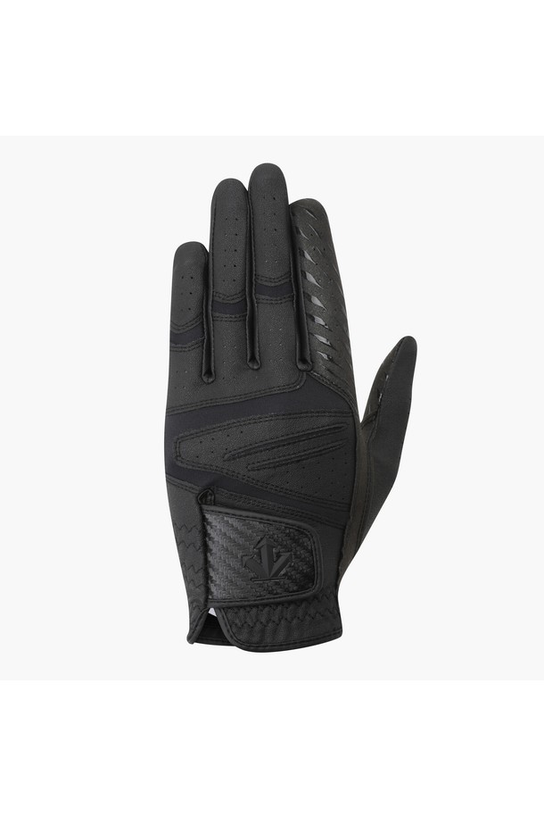 데상트골프 남성 360 GRIP 왼손 장갑 (DP12MFGL21)입니다. 골프룩에 어울리는 클래식하고 스포티한 디자인으로, 남성 골퍼를 위해 제작되었습니다. 합성가죽, 나일론, 폴리우레탄을 사용하여 뛰어난 그립감과 미끄럼 방지 기능을 제공합니다. 360도 패턴과 논슬립 실리콘 처리가 정교한 스윙을 돕고, 손가락 및 손등 절개 디테일로 편안한 착용감을 선사합니다. 왼손 전용으로 제작된 데상트골프 남성 장갑으로, 필드 위에서 안정적인 플레이를 경험해 보세요.
