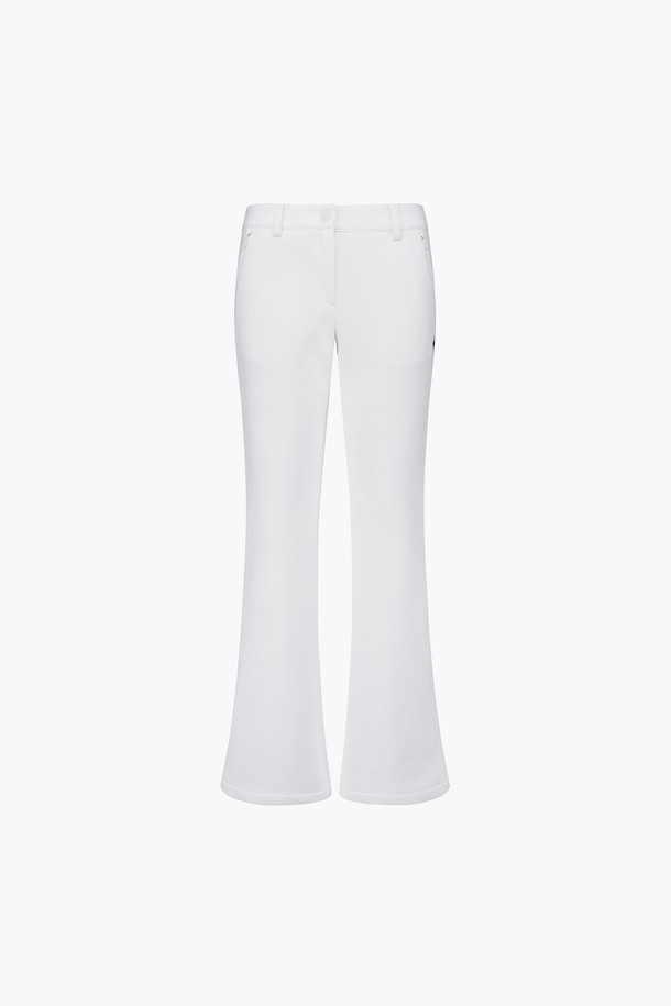 **여성 기본 본딩 부츠컷 팬츠 (GP422LPTO2)**는 겨울 시즌, 골프 및 일상에서 모두 활용 가능한 여성용 바지입니다. 블랙, 화이트, 다크 그린 세 가지 색상으로 출시되었으며, 베이직한 스타일과 클래식, 미니멀 무드를 연출합니다. 보온성을 높여주는 두꺼운 두께감과 부드러운 촉감의 본딩 소재를 사용하여 편안한 착용감을 선사합니다. 레귤러핏 부츠컷 디자인에 밴딩 처리하여 활동성을 더했으며, 올림 실루엣으로 다리가 길어 보이는 효과를 줍니다.
