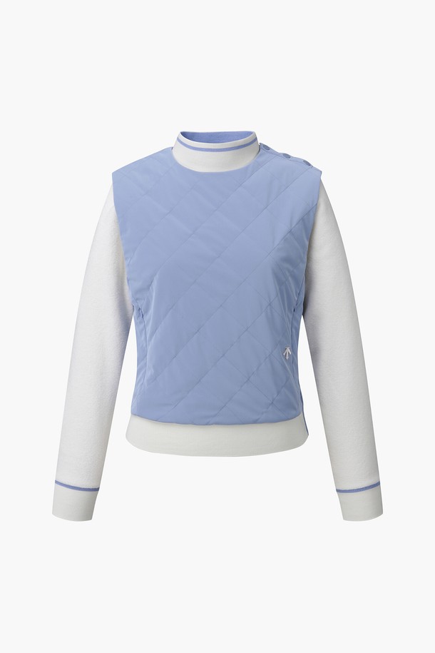 **여성 하이브리드 방풍 스웨터 (DP42WFKPO3)**는 골프 및 겨울 데일리룩에 적합한 여성용 상의입니다. 스포티하고 미니멀한 스타일로, 가을과 겨울 시즌에 착용하기 좋습니다. 폴리에스터, 레이온, 울, 나일론, 폴리우레탄 등 다양한 소재가 혼합되어 제작되었으며, 하이넥 디자인과 레귤러 핏을 갖추고 있습니다. 두꺼운 두께감과 안감, 그리고 방풍 기능으로 추운 날씨에도 따뜻하게 활동할 수 있습니다. 무지 패턴의 긴소매 스웨터로, 하이브리드 디자인과 폴리에스터 충전재가 특징입니다.
