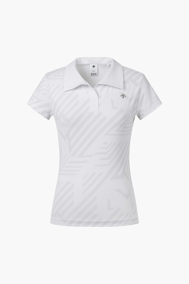 여성 와이드 카라 패턴 반팔 티셔츠 (DP22WFTS63)는 시원한 여름 시즌 골프 활동에 최적화된 스포티한 티셔츠입니다. 라이트 그레이와 네이비 두 가지 색상으로 출시되었으며, 폴리에스터와 폴리우레탄 혼방 소재로 제작되어 얇고 시원한 착용감을 제공합니다. 와이드 카라 디자인과 데상트 스피릿 로고 패턴이 특징이며, 반소매 레귤러핏으로 활동성을 높였습니다. 냉감 기능을 갖춰 더욱 쾌적하게 라운딩을 즐길 수 있습니다.
