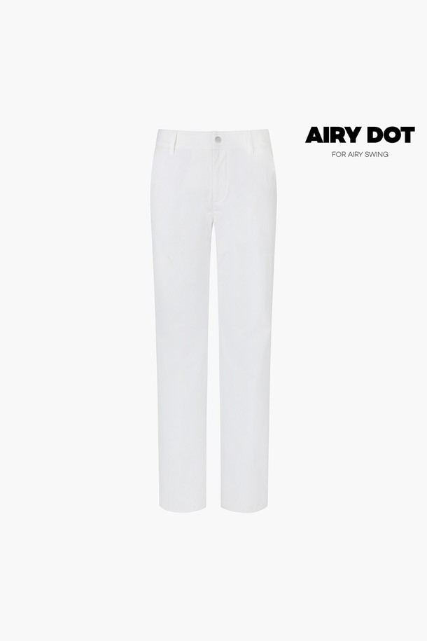 남성 타공 슬림핏 팬츠 (DP22MFPT51)는 시원한 여름 라운딩을 위한 골프 팬츠입니다. 발수 기능과 4WAY 스트레치 소재로 활동성을 높였으며, 통기성과 벤틸레이션 기능을 더해 쾌적한 착용감을 제공합니다. 슬림핏 디자인에 타공 패턴과 로고 디테일로 스포티한 스타일을 연출합니다. 폴리에스테르와 폴리우레탄 혼방 소재로 제작되었으며, 얇은 두께감과 쿨링 촉감이 특징입니다. 제조국은 베트남입니다.
