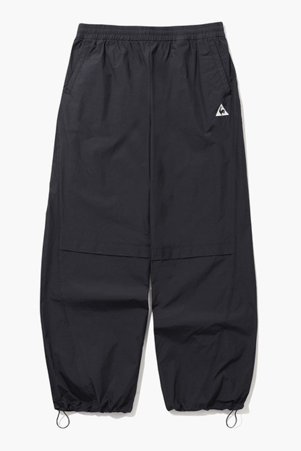 le coq sportif - 롱/미디팬츠 - PROUD 퍼텍스 스트레이트 팬츠 - 블랙(QQ123LPT21)