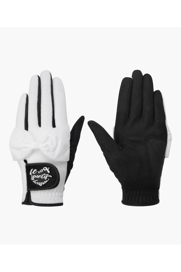 여성 리본 플리스 장갑 (GP422LGLO1)은 골프룩에 어울리는 클래식하고 미니멀한 디자인의 장갑입니다. 부드러운 촉감의 두꺼운 플리스 소재로 제작되어 겨울철에도 따뜻하게 착용할 수 있습니다. 손등은 면 80%, 폴리에스터 20%로, 손바닥은 합성가죽 100%로 구성되어 있습니다. 블랙, 화이트, 라이트 그린 세 가지 색상으로 출시되었으며, 리본 장식이 특징입니다. 골프 라운딩 시 스타일과 보온성을 동시에 잡을 수 있는 아이템입니다.
