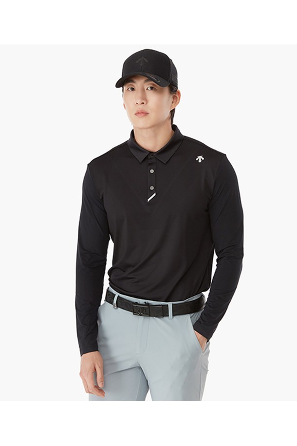 남성 자카드 냉감 긴팔 티셔츠 (DP11MFTL39)는 시원한 여름 골프룩을 위한 스포티한 스타일의 긴팔 티셔츠입니다. 폴리에스터, 나일론, 폴리우레탄 혼방 소재로 제작되어 얇고 시원한 착용감을 제공하며, 자외선 차단 및 냉감 기능을 갖췄습니다. 레귤러핏으로 편안하게 착용 가능하며, 자카드 조직감으로 은은한 포인트를 더했습니다. BWTG, BLKG 두 가지 색상으로 출시되어 취향에 맞게 선택할 수 있습니다.
