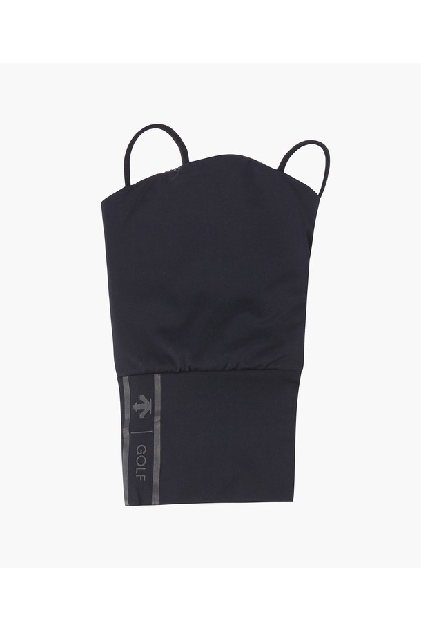 남성용 냉감 손등 덮개 (DP22MFCM41)는 여름철 골프 라운딩과 바캉스룩에 어울리는 미니멀하고 스포티한 스타일을 연출합니다. 시원한 착용감을 선사하는 나일론, 폴리에스터, 폴리우레탄 혼방 소재로 제작되었으며, 얇은 두께로 활동성을 높였습니다. 뛰어난 냉감 기능과 자외선 차단 기능을 갖춰 뜨거운 햇볕으로부터 손등을 효과적으로 보호합니다. 블랙과 화이트 두 가지 색상으로 출시되어 다양한 골프 의류와 코디네이션이 용이합니다.
