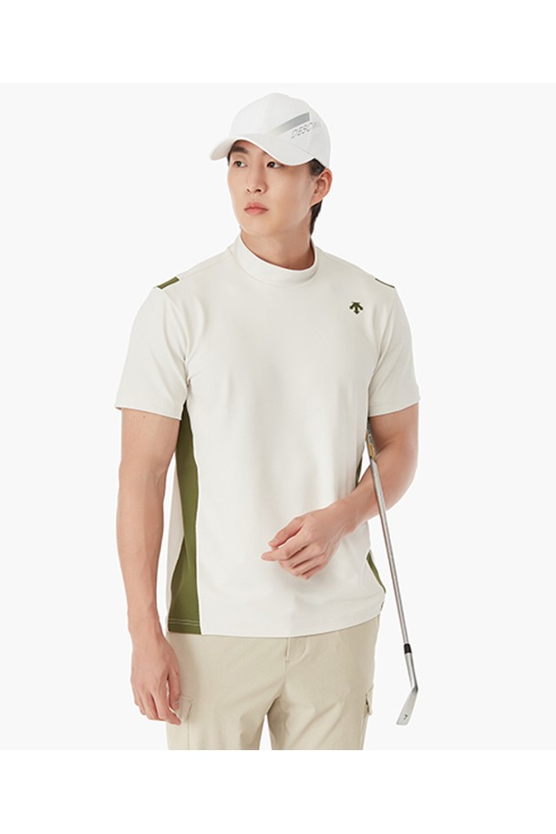 남성 모크넥 반팔 티셔츠 (DP12MFTS36)는 스포티한 스타일의 골프룩 연출에 적합한 제품입니다. 일본 수입 소재를 사용하여 부드러운 촉감과 잔잔한 조직감을 느낄 수 있으며, 흡습 및 신축성이 뛰어납니다. 레귤러 핏의 반소매 디자인으로 활동성을 높였으며, DNVG, LTBG, ORGG 세 가지 색상으로 출시되었습니다. 얇은 두께감과 모크넥 디자인, 배색 패턴이 특징입니다. 여름 시즌에 시원하고 편안하게 착용할 수 있습니다.
