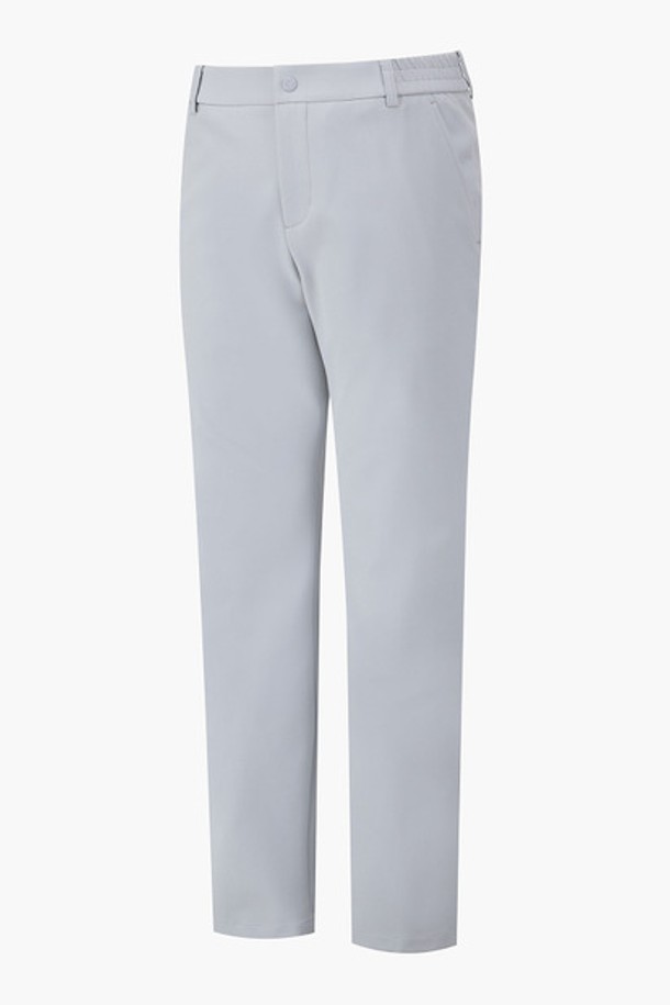 남성 간절기 이중직 팬츠 그레이(MQ121MPT11)는 골프 및 일상에서 활용 가능한 남성용 긴바지입니다. 간절기에 적합한 얇은 두께감과 부드러운 촉감, 레귤러핏으로 편안한 착용감을 제공합니다. 스포티하고 베이직한 스타일이며, 무지 패턴의 그레이, 네이비 두 가지 색상으로 출시되었습니다. 나일론과 폴리우레탄 혼방의 사방 스판 소재로 신축성이 뛰어나고, 이중직 조직으로 밀도가 높고 내구성이 강하며 구김이 덜한 것이 특징입니다. 흡습 기능이 있어 쾌적한 착용감을 유지하며, 골프룩으로 활용하기 좋습니다.
